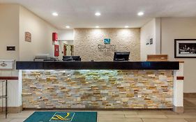 Quality Inn & Suites Lakewood - Denver Southwest